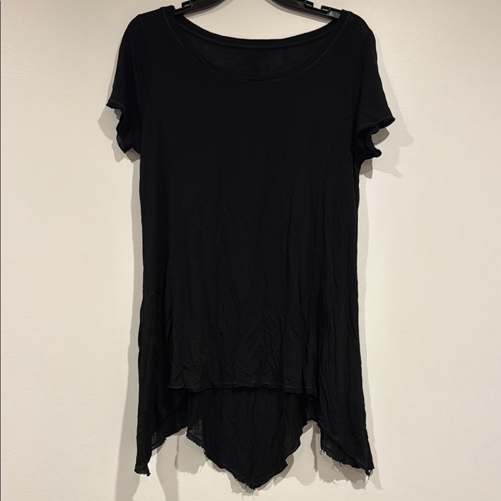 Lululemon women’s tee size medium